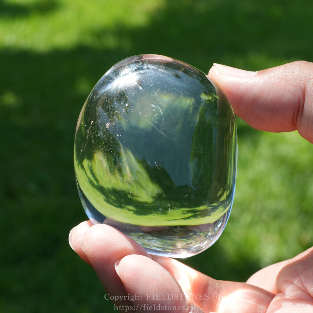 強い浄化の力を持つガネッシュヒマール水晶 - FieldStones