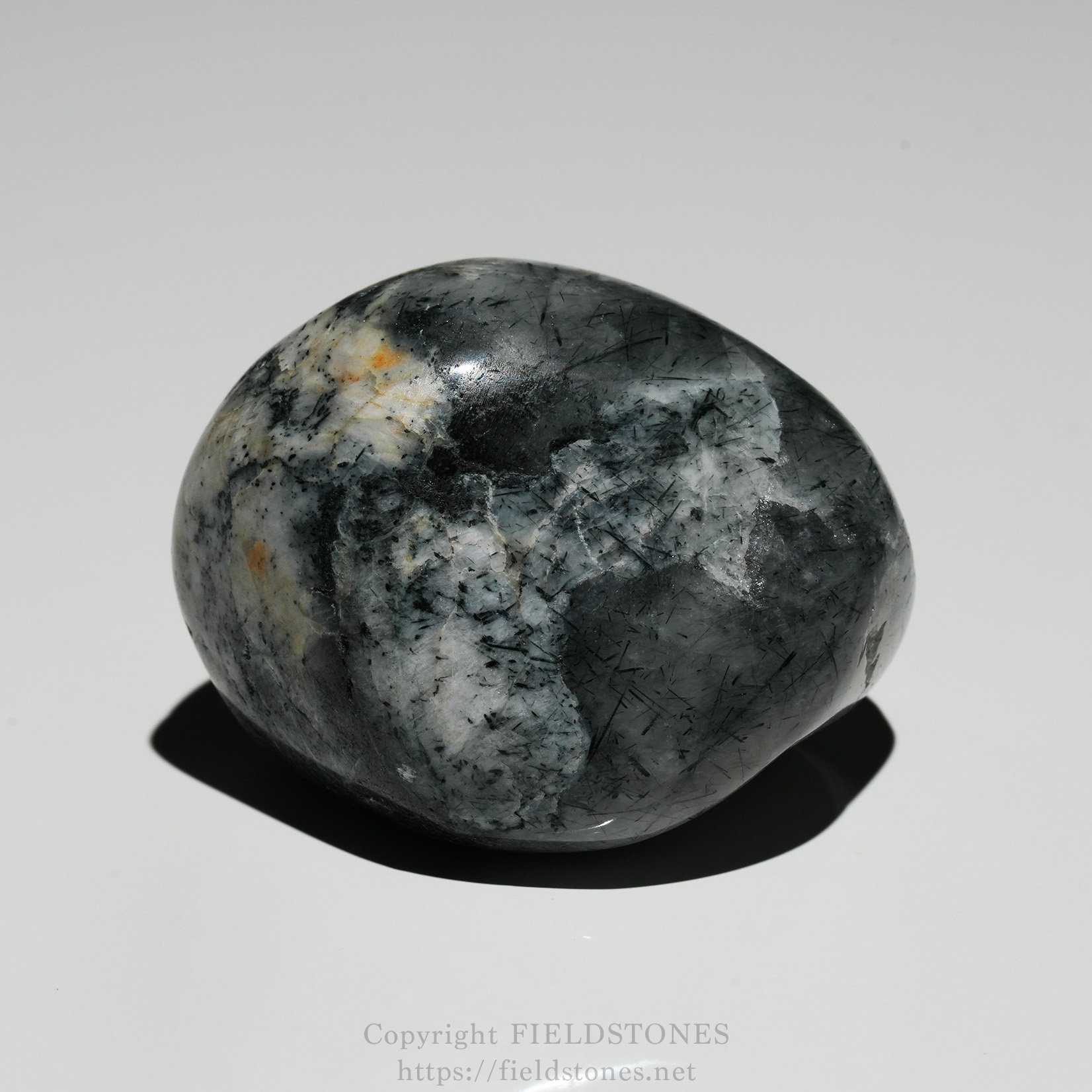 静けさと力強さを併せ持つ！ブルーザギマウンテンクォーツタンブル