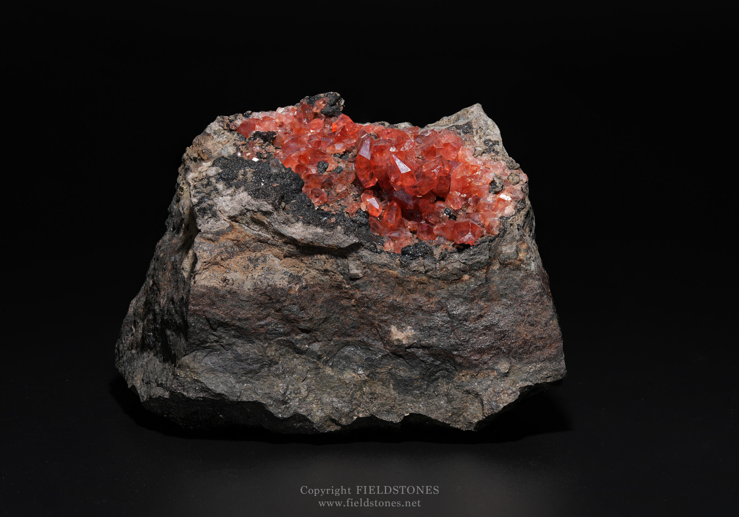 今日のいい石〜ロードクロサイト原石・母岩付き