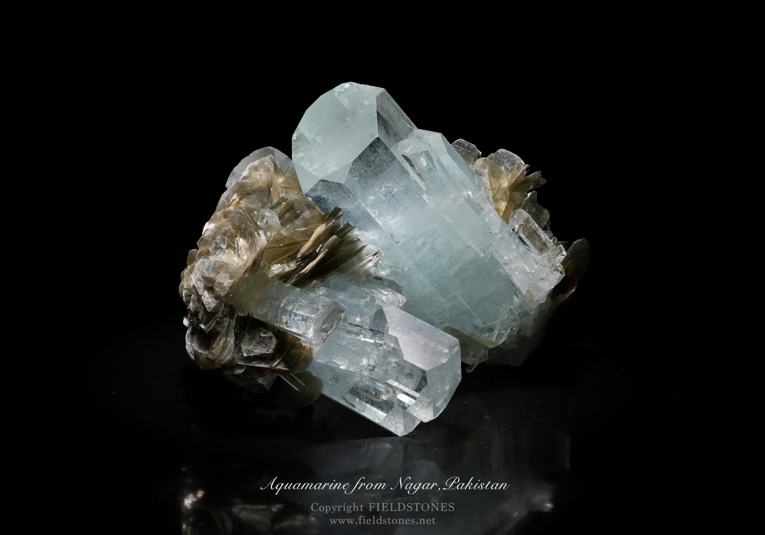 今日のいい石〜アクアマリンマイカクラスター