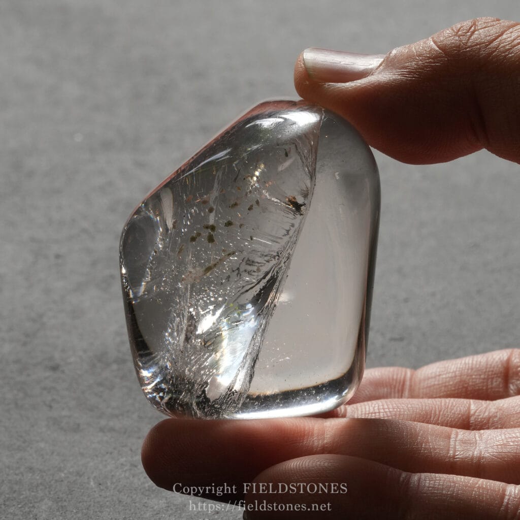 強い浄化の力を持つガネッシュヒマール水晶 - FieldStones